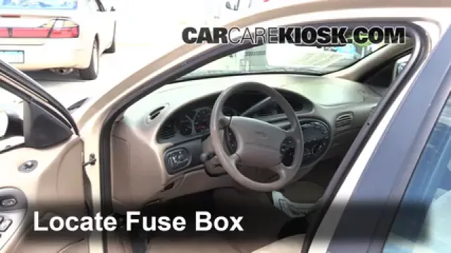 1999 Ford Taurus LX 3.0L V6 Fuse (Interior) Check